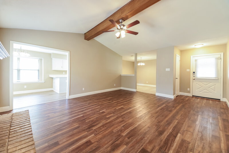 2,350/Mo, 5237 Prairie Creek Dr Flower Mound, TX 75028 Living Room View 2
