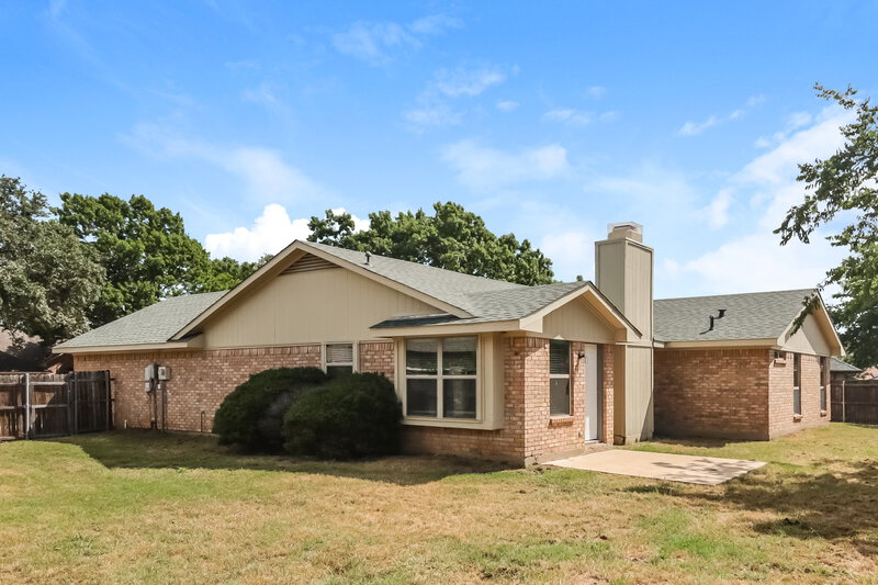 2,350/Mo, 5237 Prairie Creek Dr Flower Mound, TX 75028 Rear View