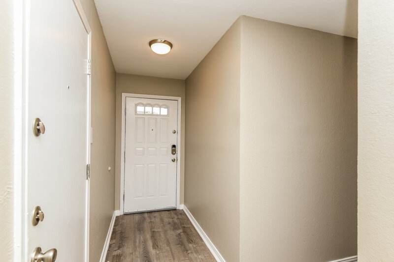 1,870/Mo, 753 Hampshire Dr Burleson, TX 76028 Foyer View