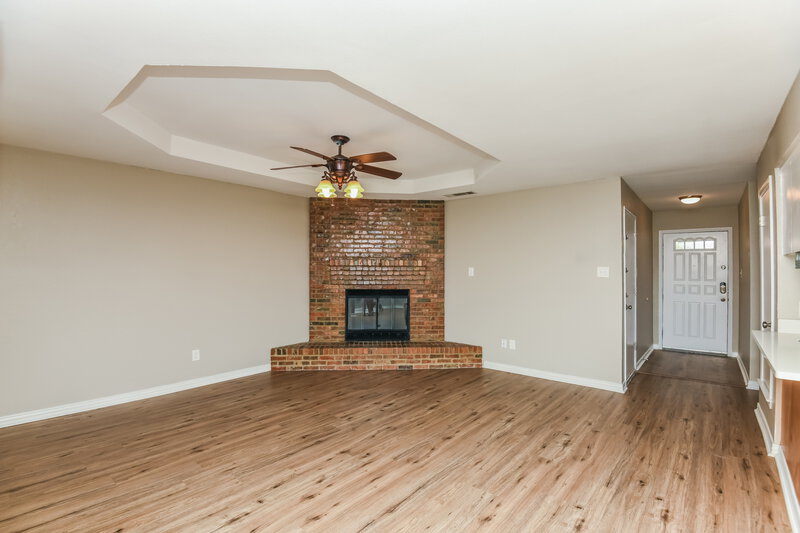 1,870/Mo, 753 Hampshire Dr Burleson, TX 76028 Living Room View 2