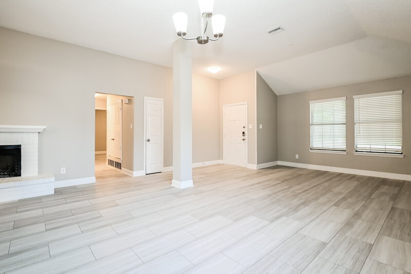 2,275/Mo, 100 Whitewater Trail Desoto, TX 75115 Dining Room View 3