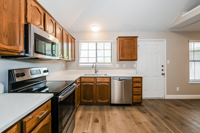 2,275/Mo, 100 Whitewater Trail Desoto, TX 75115 Kitchen View