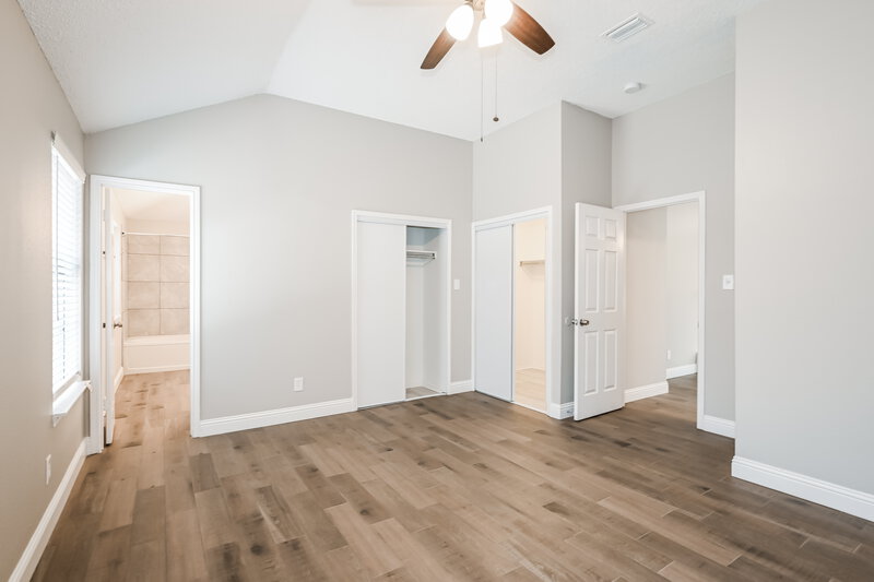 2,275/Mo, 100 Whitewater Trail Desoto, TX 75115 Main Bedroom View 2