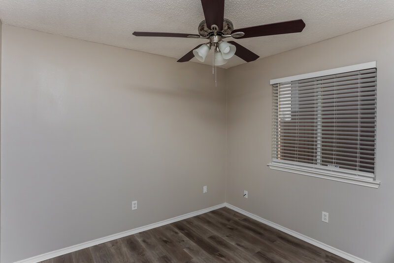 2,325/Mo, 2804 Monticello Ln Lancaster, TX 75134 Bedroom View 3