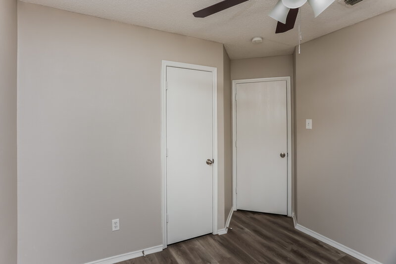 2,325/Mo, 2804 Monticello Ln Lancaster, TX 75134 Bedroom View 4