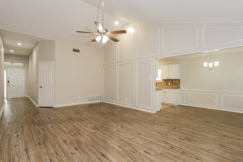 1,895/Mo, 9004 Willoughby Ct Fort Worth, TX 76134 Living Room View