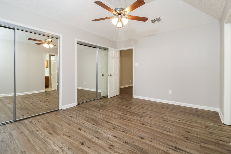 2,120/Mo, 9004 Willoughby Ct Fort Worth, TX 76134 Main Bedroom View