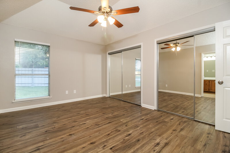 2,120/Mo, 9004 Willoughby Ct Fort Worth, TX 76134 Main Bedroom View 2