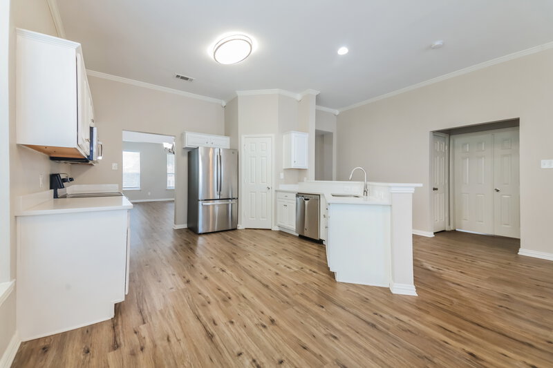 0/Mo, 1042 Devonshire Dr Providence Village, TX 76227 Kitchen View