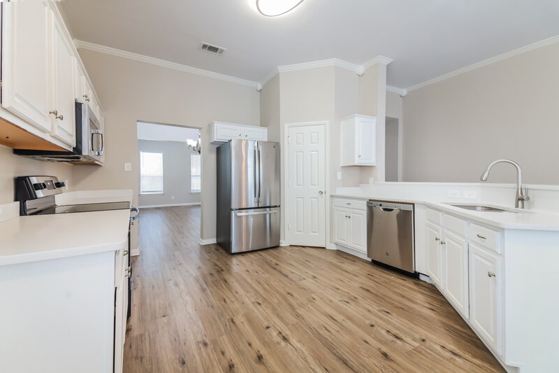 0/Mo, 1042 Devonshire Dr Providence Village, TX 76227 Kitchen View 2