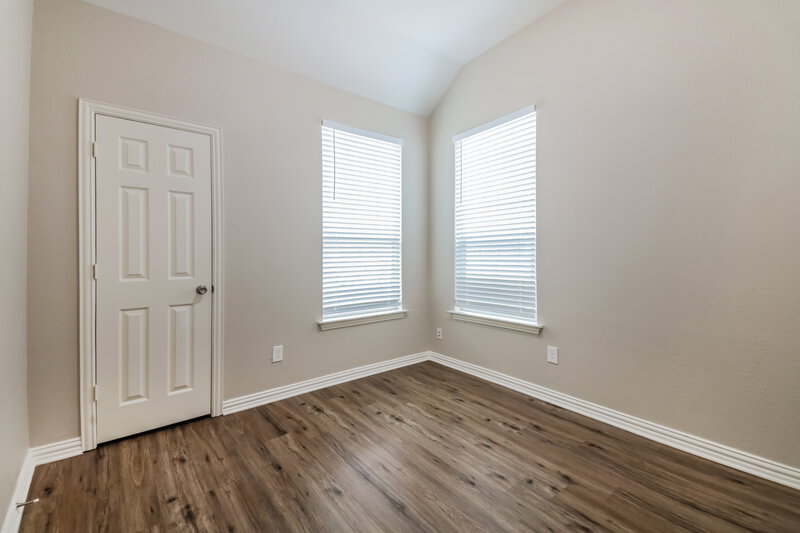 0/Mo, 1042 Devonshire Dr Providence Village, TX 76227 Bedroom View