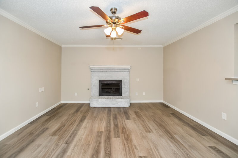 2,120/Mo, 904 Winding Creek Dr Mesquite, TX 75149 Living Room View 2