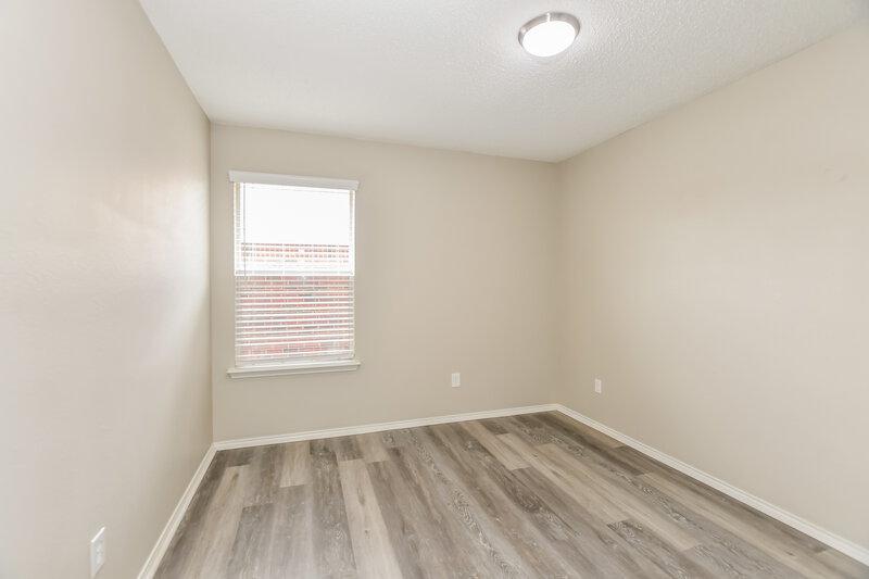2,120/Mo, 904 Winding Creek Dr Mesquite, TX 75149 Main Bedroom View 2