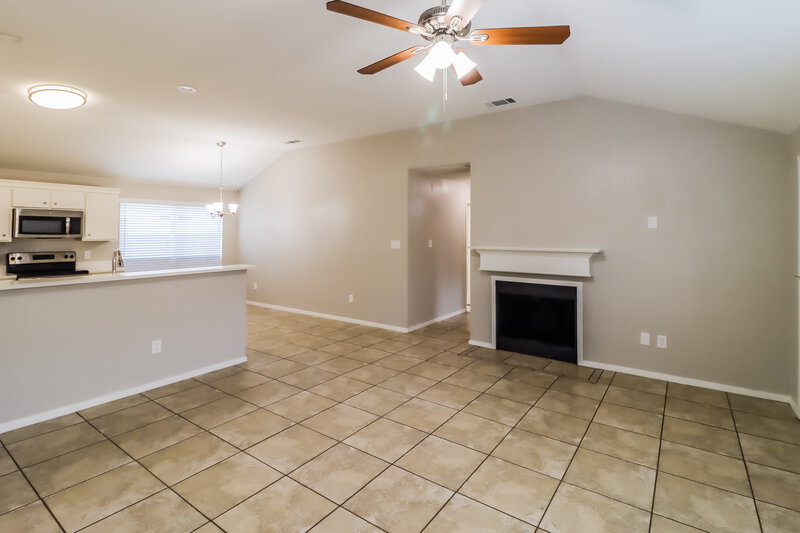 1,895/Mo, 10632 Shadywood Dr Fort Worth, TX 76140 Living Room View 2