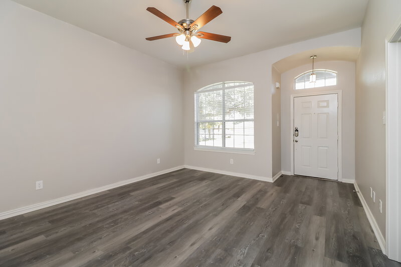 2,045/Mo, 9112 Christopher Cir Fort Worth, TX 76140 Living Room View 3