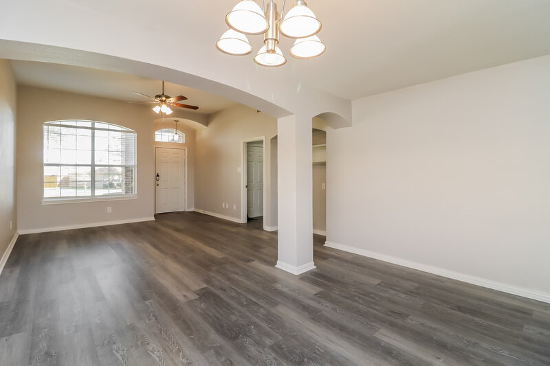 2,045/Mo, 9112 Christopher Cir Fort Worth, TX 76140 Dining Room View