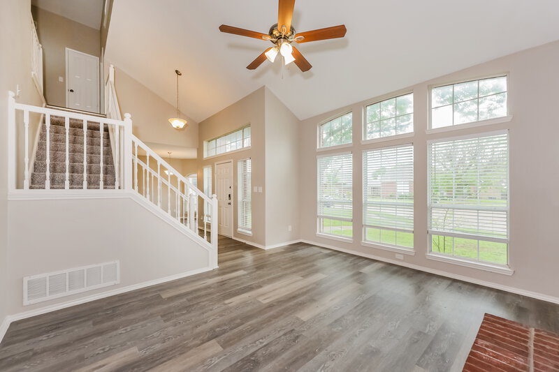 2,525/Mo, 409 Surrey Pl Mesquite, TX 75149 Living Room View 3