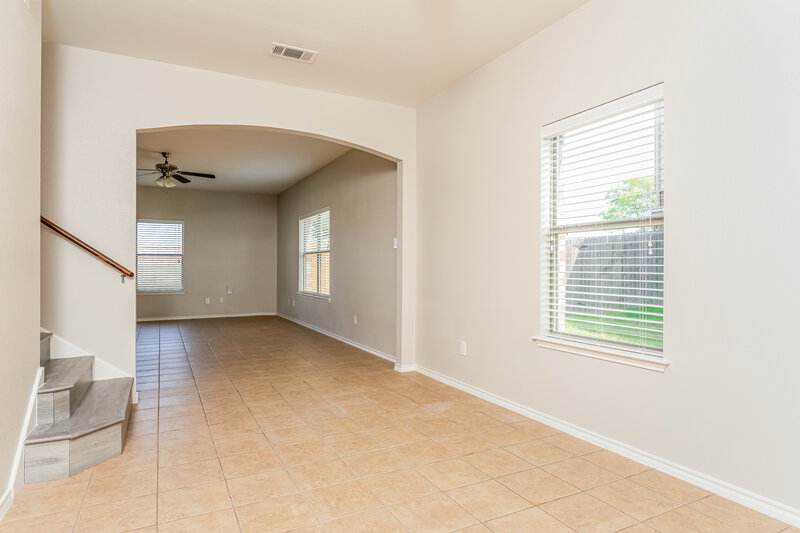 2,260/Mo, 4313 Mantis St Fort Worth, TX 76106 Foyer View