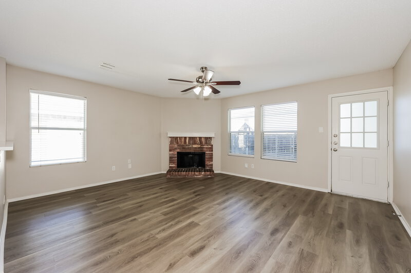 1,630/Mo, 8757 Garden Springs Dr Fort Worth, TX 76123 Living Room View