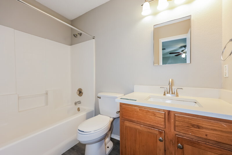 1,630/Mo, 8757 Garden Springs Dr Fort Worth, TX 76123 Main Bathroom View