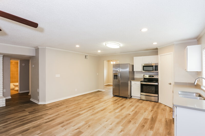 2,075/Mo, 8902 Miami Dr, Rowlett, TX 75088 Kitchen View 2