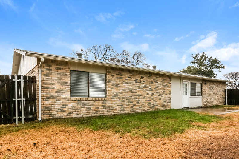 2,075/Mo, 8902 Miami Dr, Rowlett, TX 75088 Rear View 2