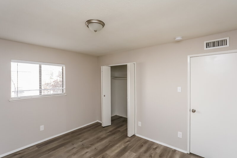 2,105/Mo, 9010 Millwood Dr, Rowlett, TX 75088 Bedroom View 4