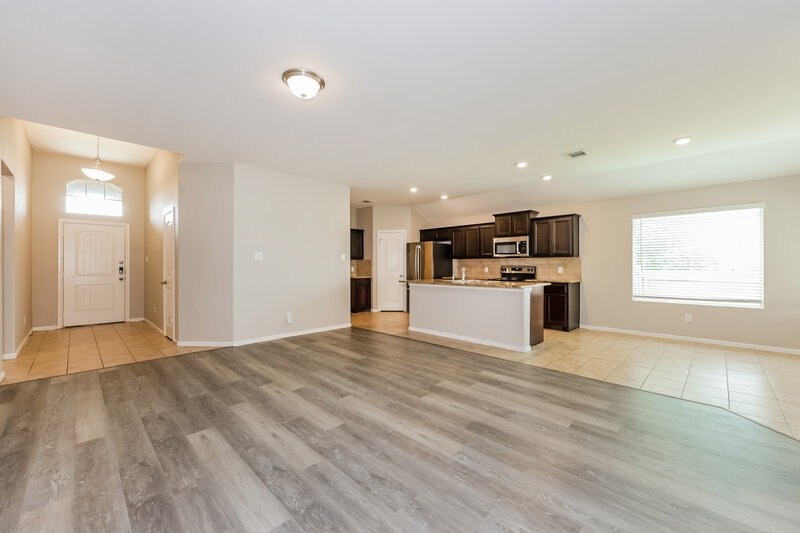 2,445/Mo, 948 Cheryl St Crowley, TX 76036 Living Room View 2