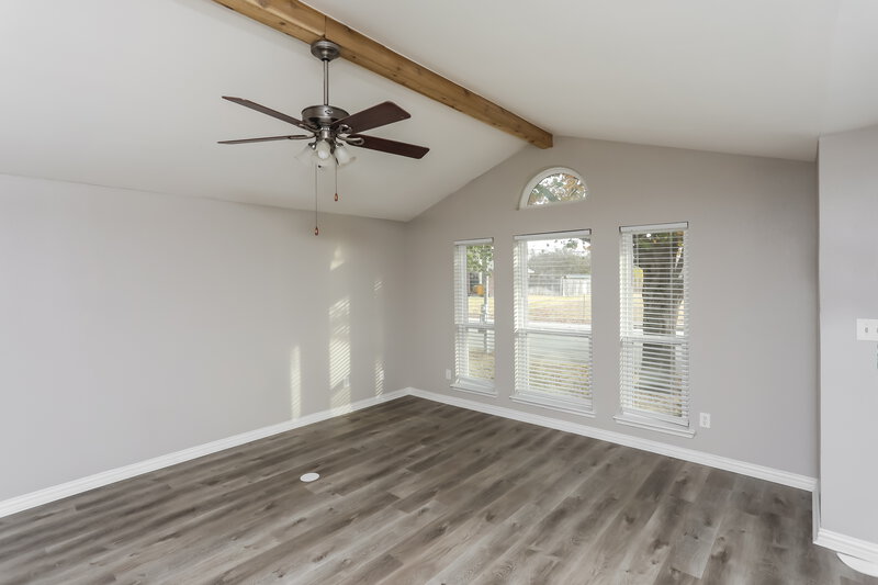 1,960/Mo, 556 Blue Haze Dr Fort Worth, TX 76108 Living Room View