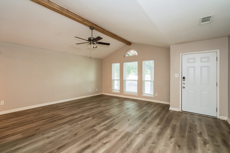 1,935/Mo, 556 Blue Haze Dr Fort Worth, TX 76108 Living Room View