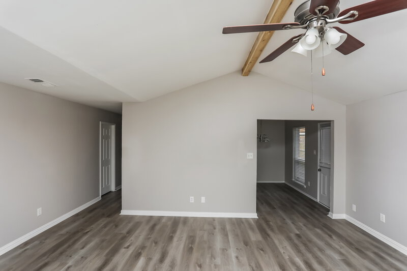 1,960/Mo, 556 Blue Haze Dr Fort Worth, TX 76108 Living Room View 2