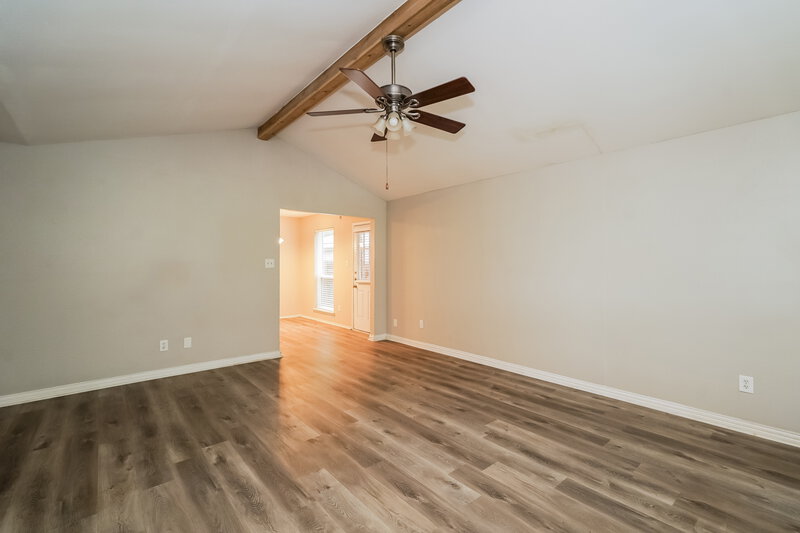 1,935/Mo, 556 Blue Haze Dr Fort Worth, TX 76108 Living Room View 2