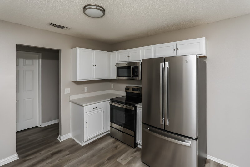 1,960/Mo, 556 Blue Haze Dr Fort Worth, TX 76108 Kitchen View 2