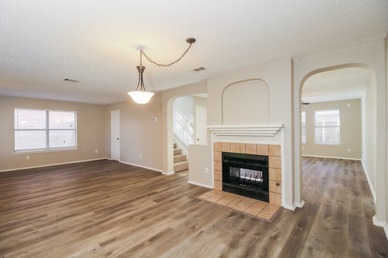 2,725/Mo, 2038 Peregrine Ct Lewisville, TX 75077 Living Room View