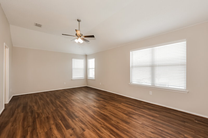 2,700/Mo, 261 Heritage Dr Crowley, TX 76036 Main Bedroom View