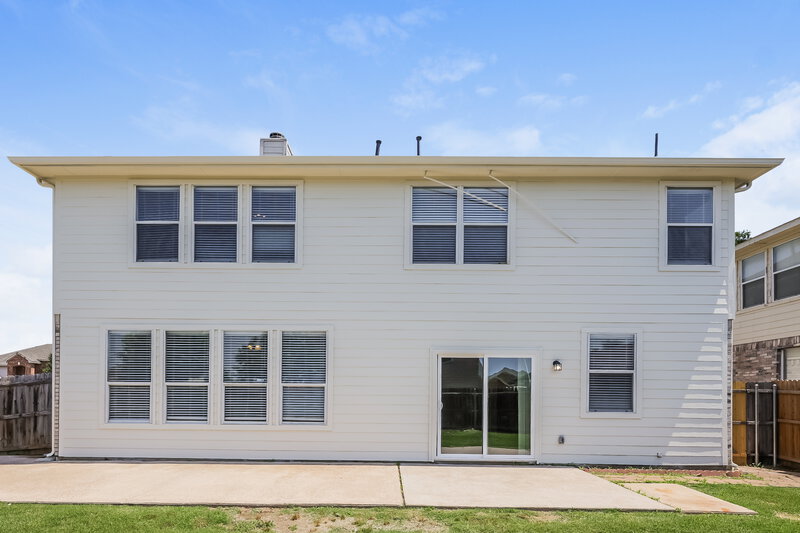 2,700/Mo, 261 Heritage Dr Crowley, TX 76036 Rear View