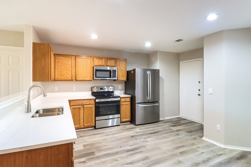 1,975/Mo, 5809 Mirror Ridge Dr Fort Worth, TX 76179 Kitchen View