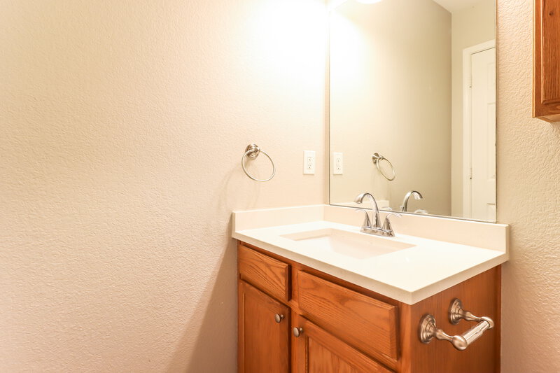1,975/Mo, 5809 Mirror Ridge Dr Fort Worth, TX 76179 Powder Room View