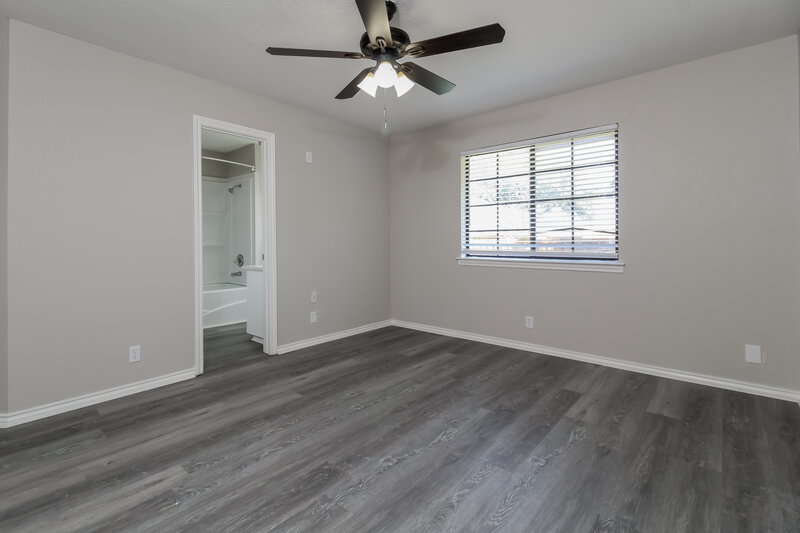 2,010/Mo, 3320 Brooke St Denton, TX 76207 Main Bedroom View