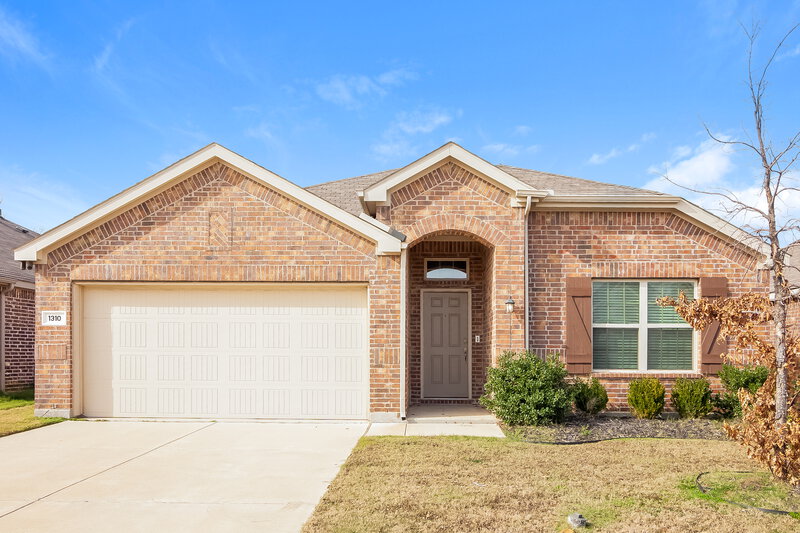 2,315/Mo, 1310 Acmite Ave Cross Roads, TX 76227 External View