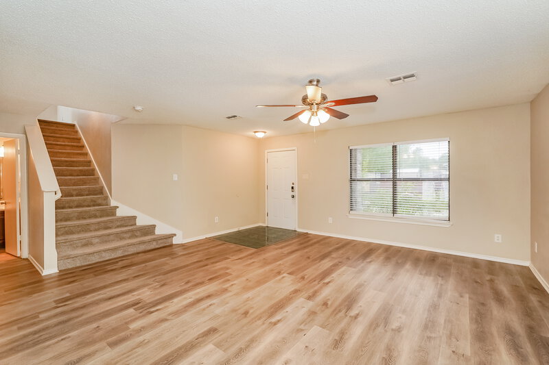 2,215/Mo, 3355 Chapel Pointe Trl Fort Worth, TX 76116 Living Room View