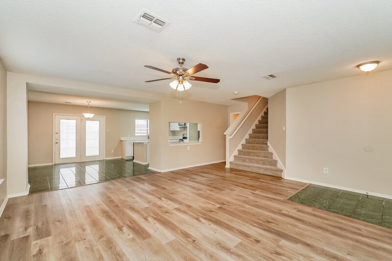 2,215/Mo, 3355 Chapel Pointe Trl Fort Worth, TX 76116 Living Room View 2