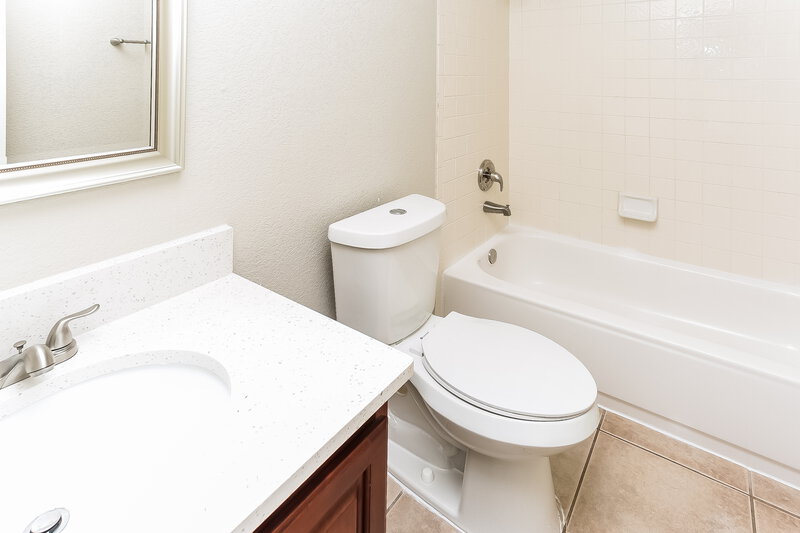 2,200/Mo, 3355 Chapel Pointe Trl Fort Worth, TX 76116 Bathroom View
