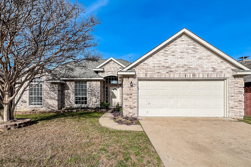 2,315/Mo, 313 Willow Creek Dr Glenn Heights, TX 75154 External View