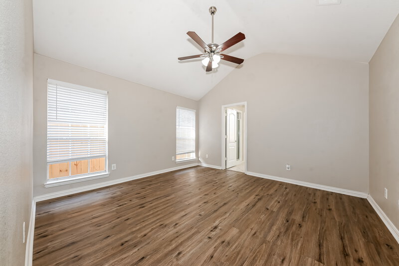 2,315/Mo, 313 Willow Creek Dr Glenn Heights, TX 75154 Main Bedroom View