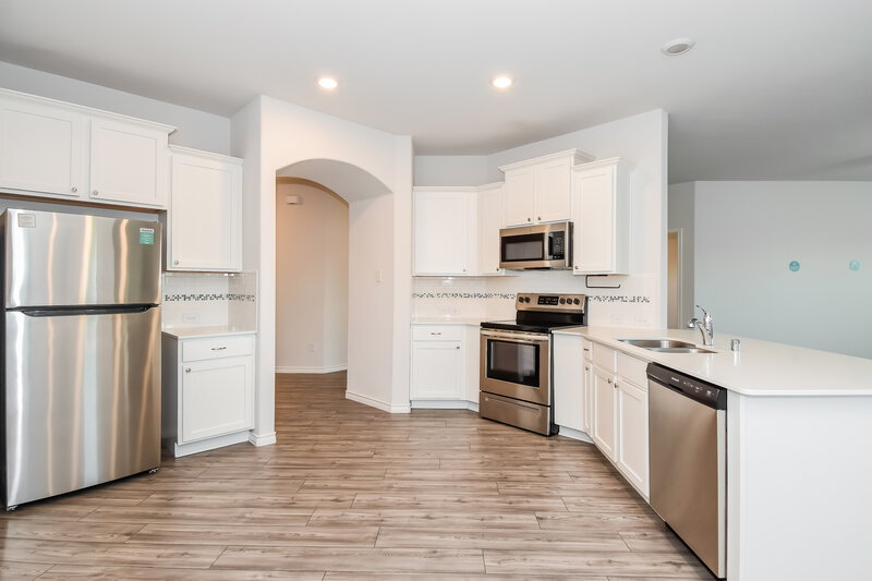 2,135/Mo, 3120 Crystal Way Royse City, TX 75189 Kitchen View 2