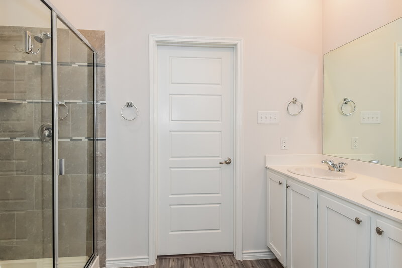 2,135/Mo, 3120 Crystal Way Royse City, TX 75189 Main Bathroom View