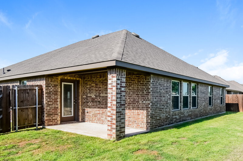 2,135/Mo, 3120 Crystal Way Royse City, TX 75189 Rear View