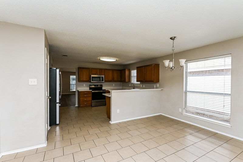 2,080/Mo, 8128 Twin Oaks Trail Fort Worth, TX 76134 Dining Room View