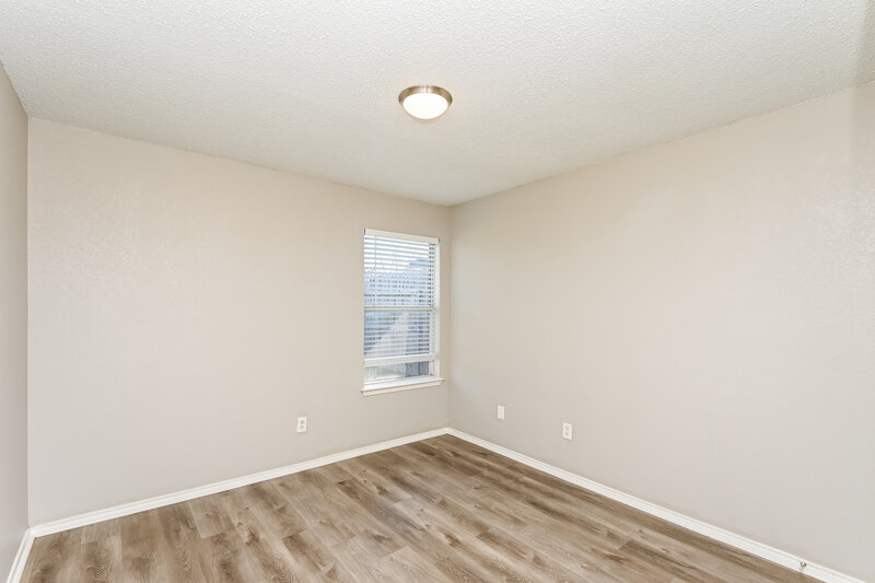 2,080/Mo, 8128 Twin Oaks Trail Fort Worth, TX 76134 Bedroom View 2
